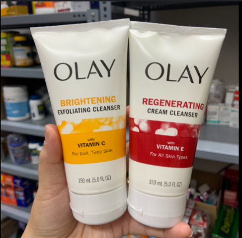 Sữa Rửa Mặt Olay 150ml - Chăm Sóc Da, Làm Sáng Mịn, Chứa Vitamin C và Peptide, Phù Hợp Mọi Loại Da