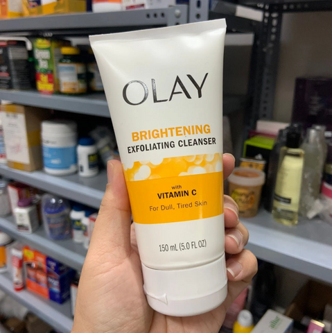 Sữa Rửa Mặt Olay 150ml - Chăm Sóc Da, Làm Sáng Mịn, Chứa Vitamin C và Peptide, Phù Hợp Mọi Loại Da