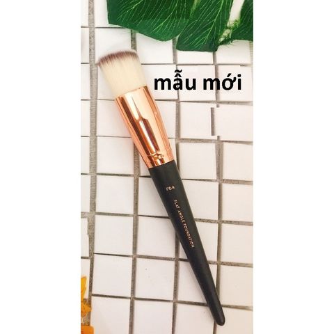 Cọ Tán Kem Nền Đầu Xéo Vacosi F04 - Cọ Trang Điểm Cao Cấp, Thiết Kế Thông Minh, Dễ Dàng Tán Lớp Nền Mịn Màng, Tự Nhiên