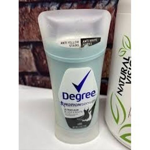 Lăn Khử Mùi Degree Ultraclear Black + White Pure Rain 72H