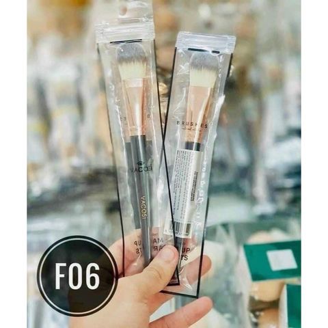 Cọ Tán Nền Đầu Dẹp Bản Nhỏ Vacosi Foundation Brush F06