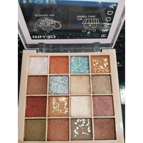 Set Phấn Mắt Rindo Nhũ Kim Tuyến 16 Ô NO.8147 - Bảng Màu Đa Dạng Cho Trang Điểm Rực Rỡ, Thích Hợp Mọi Dịp Sự Kiện
