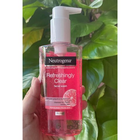 Sữa rửa mặt sáng da mụn Neutrogena Refreshingly Clear Facial 200ml