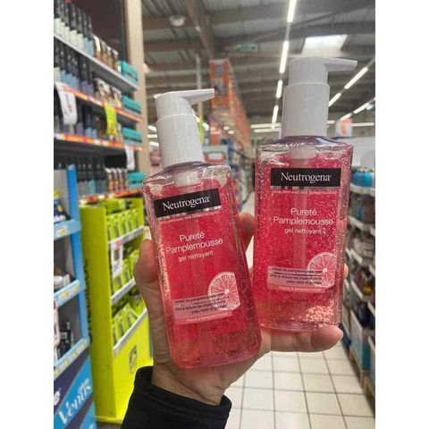 Sữa rửa mặt sáng da mụn Neutrogena Refreshingly Clear Facial 200ml