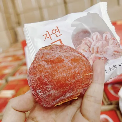 Hồng Treo Gió Hàn Quốc 1kg - Hoa Quả Sấy Khô Nguyên Chất, Thơm Ngon, Lợi Ích Sức Khỏe Tuyệt Vời, Quà Tặng Ý Nghĩa