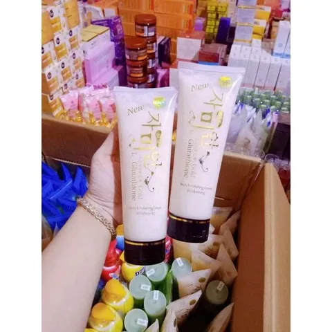 Gel Hạt Tẩy Tế Bào Chết Body L-Glutathione Gold Hàn Quốc 300g  231279