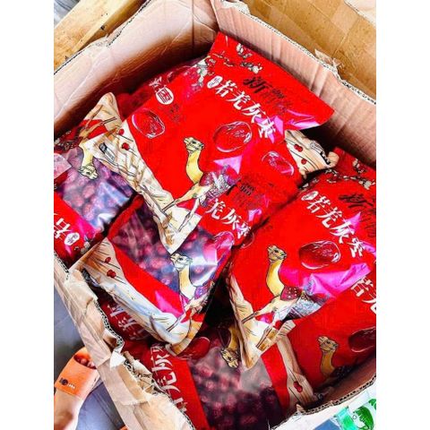 Táo Đỏ Tân Cương Ngon 1kg - Hạt Dinh Dưỡng Từ Miền Núi, Ngọt Thanh, Không Chất Bảo Quản, Thích Hợp Làm Món Ăn Vặt Đầy Lợi Ích Sức Khỏe