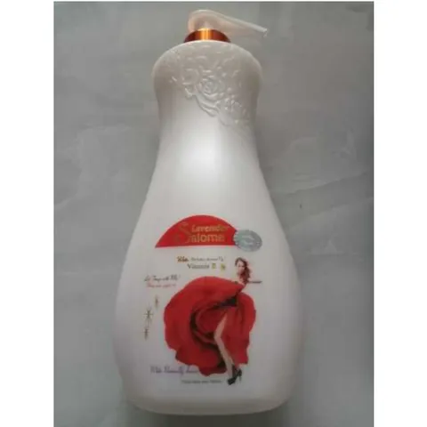 Sữa tắm dưỡng sáng da với vitamin E 1000ml