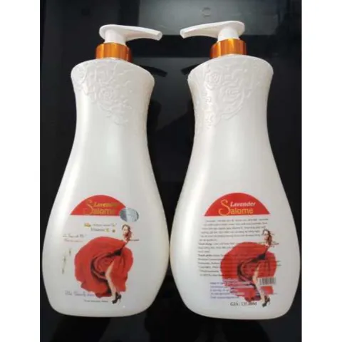 Sữa tắm dưỡng sáng da với vitamin E 1000ml