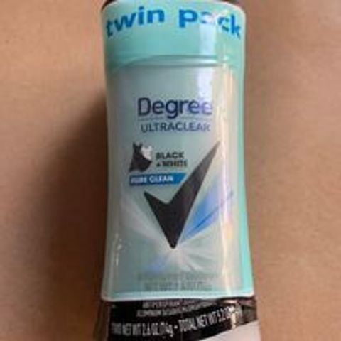Lăn Khử Mùi DEGREE ULTRACLEAR BLACK + WHITE PURE CLEAN - 74G