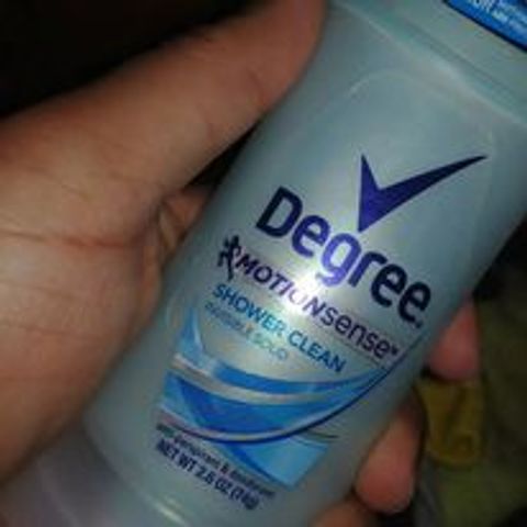 Lăn Khử Mùi DEGREE MOTION SENSE SHOWER CLEAN INVISIBLE SOLID - 74G