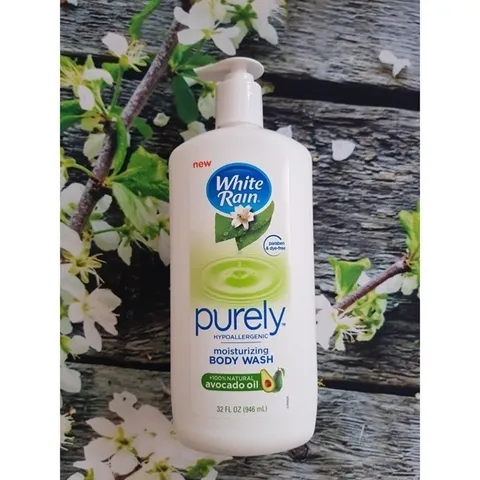 Sữa Tắm Dưỡng Ẩm Da Tinh Chất Bơ Purely White Rain Avocado Oil - 946ml