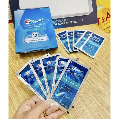 Set 2 hộp Miếng dán trắng răng Crest 3D whitestrips