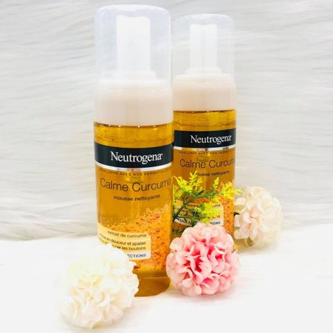 Sữa Rửa Mặt Tinh Chất Nghệ Neutrogena Calme Curcuma - 150ml