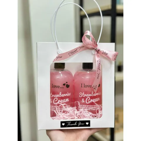 Sữa Tắm I Love Dâu Tây 500ml Dưỡng Da Body Cho Nữ