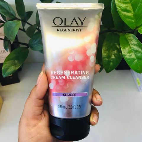 Sữa Rửa Mặt Tạo Bọt Olay 150ml - Sạch Sẽ, Cung Cấp Độ Ẩm, Dưỡng Sáng Da, Phù Hợp Mọi Loại Da