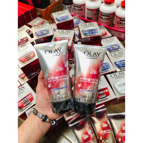 Sữa Rửa Mặt Tạo Bọt Olay 150ml - Sạch Sẽ, Cung Cấp Độ Ẩm, Dưỡng Sáng Da, Phù Hợp Mọi Loại Da