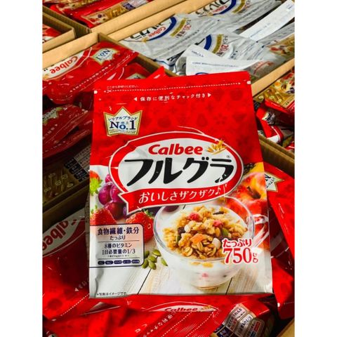 Ngũ cốc Calbee Nhật Ăn Kiêng Giảm Cân Mix Sữa Chua Trái Cây Granola 