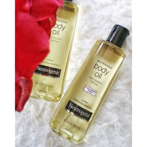 Tinh Dầu Dưỡng Thể Neutrogena Body Oil Light Sesame Formula 250ml - Dưỡng ẩm và bảo vệ da, phù hợp cho mọi loại da, đặc biệt da nhạy cảm