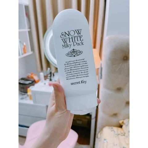 Kem Dưỡng Da Body Snow White Milky Pack - 200G