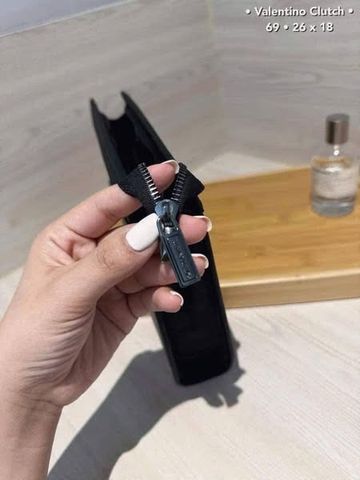 Clutch Valentino Creations Màu Đen Da Thật 17*27cm - Phụ Kiện Thời Trang Sang Trọng Cho Phái Đẹp