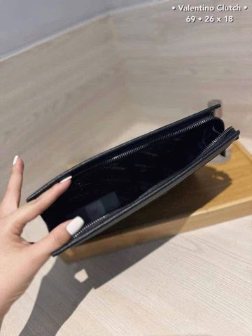Clutch Valentino Creations Màu Đen Da Thật 17*27cm - Phụ Kiện Thời Trang Sang Trọng Cho Phái Đẹp