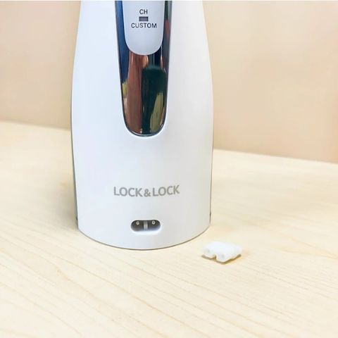 Máy Tăm Nước Không Dây LocknLock ENR156BLU 200ml - Thiết Kế Sành Điệu, Chống Thấm Nước, Sạc USB, Chăm Sóc Răng Miệng Hiệu Quả