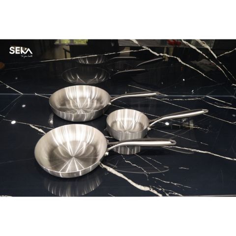Chảo Inox Cạn Lòng SEKA SK6030 - 5 Lớp Nguyên Khối, Đường Kính 16cm/22cm/26cm, Chất Liệu Cao Cấp, Dùng Tất Cả Các Loại Bếp