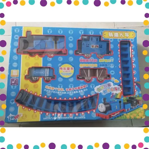 Đồ chơi tàu hỏa đường ray chạy bằng pin có âm thanh, chủ đề tàu hỏa Thomas #989-38