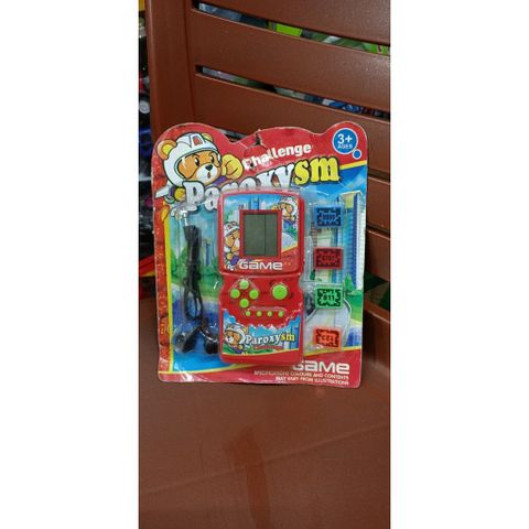 Máy chơi điện tử, chơi trò xếp hình chạy bằng pin, kèm tai nghe, có nhạc Brick Game (02-002) Giao Màu Ngẫu Nhiên