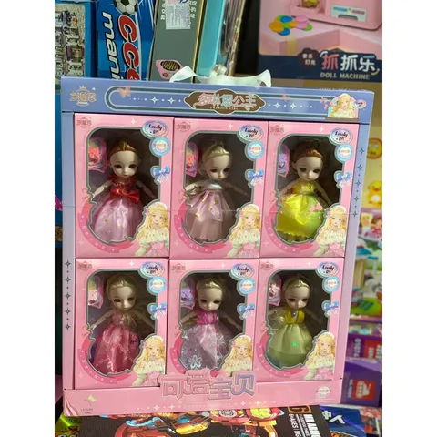 Đồ chơi búp bê chọn ngẫu nhiên