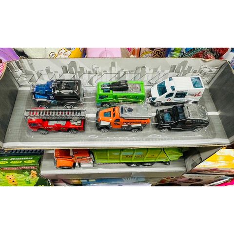 Xe ô tô đồ chơi chạy bằng đà 551-2 gồm 1 xe tải to và 6 xe nhỏ