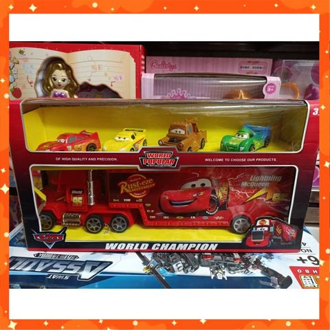Set Xe Đồ Chơi Mc Queen Racing Zone