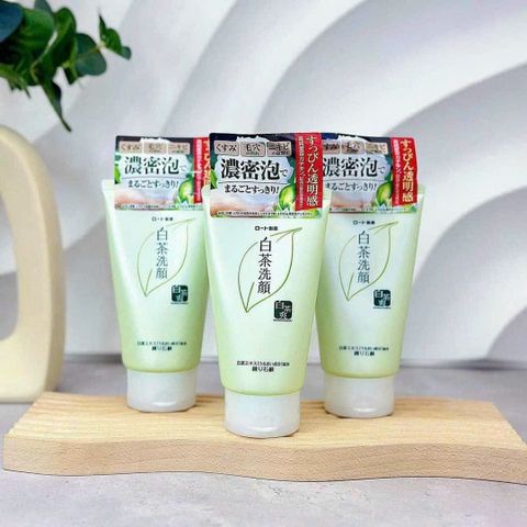 Sữa Rửa Mặt Chiết Xuất Trà Trắng Shirochasou 120G 230707