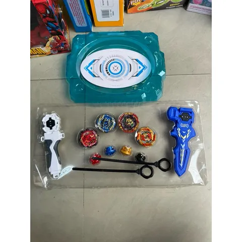 Hộp Đồ Chơi Con Quay Rút Dây - Bộ 4 Con Quay Kèm Sàn Thi Đấu Thú Vị Cho Trẻ Em 329-62