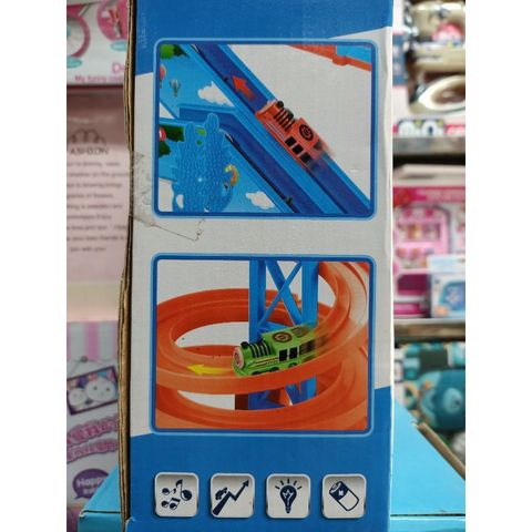 Hộp đồ chơi lắp ghép mô hình Đường trượt của những chiếc đầu tàu Thomas, có nhạc và đèn phát sáng A333-79 (tặng kèm pin)