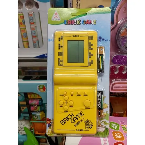 Máy chơi game cầm tay E9999-D - Tặng kèm pin, màu giao ngẫu nhiên - Trải nghiệm game tuyệt vời cho mọi lứa tuổi