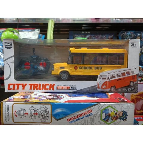 Xe Ô Tô Điều Khiển Từ Xa School Bus 4 Chiều - Đèn Phát Sáng 240, Tặng Kèm Pin - Đồ Chơi Trẻ Em Thích Hợp