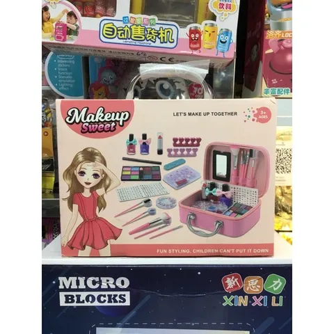 Hộp đồ chơi Trang điểm Makeup Sweet với máy sấy tay phát sáng 768-7 - Đồ chơi trang điểm ngẫu nhiên cho bé gái