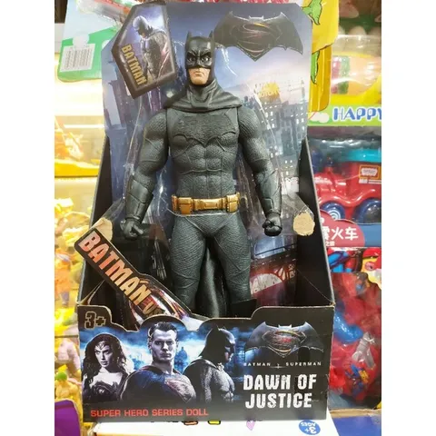 Hộp đồ chơi mô hình nhân vật BATMAN 3324 cao 30cm