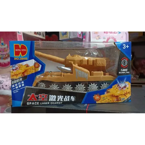 Mô hình Xe tăng điều khiển từ xa 2840 - Chạy pin, có nhạc và đèn LED phát sáng, tặng kèm pin và giao màu ngẫu nhiên