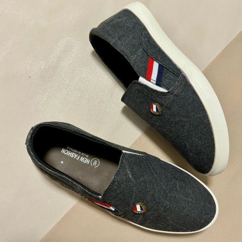 Giày Lười Nam Chất Vải Canvas Thoáng Khí - Giày Sục Dễ Phối Đồ Chống Hôi Chân Thoải Mái, Phong Cách Thời Trang Năng Động