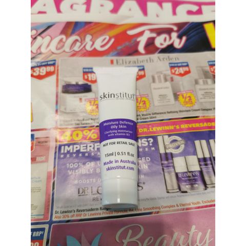 Kem Dưỡng Ẩm Da Dầu Mụn Skinstitut Moisture Defence Oily Skin 15ml - Dưỡng ẩm, Kiểm Soát Nhờn, Giảm Mụn Trứng Cá, Chăm Sóc Da Hiệu Quả