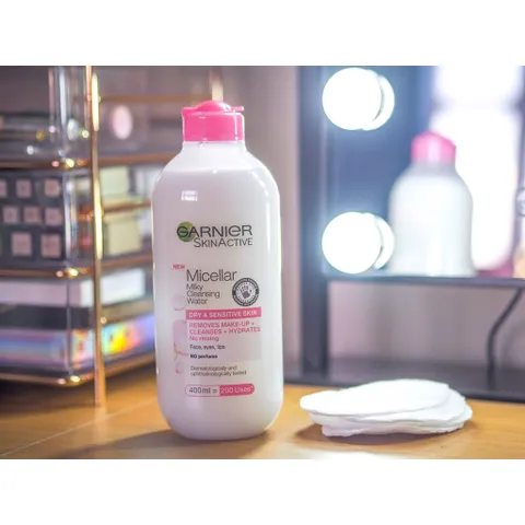 Sữa tẩy trang cho da khô Garnier Micellar Cleansing Milky Water 400 mL 240849