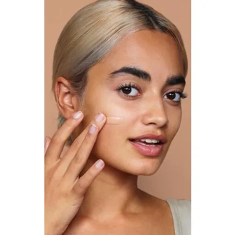 Kem nền BB Cream Embryolisse SPF 20 - Dưỡng ẩm, làm sáng và đồng nhất màu da, Giảm khuyết điểm, 2ml Sample