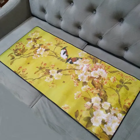 Tấm Lót Bàn Làm Việc Hoa Mai Vàng 90x40cm - Giúp Chơi Game, Chống Trơn, Chất Liệu Cao Su Bền Bỉ, Dễ Dàng Di Chuột