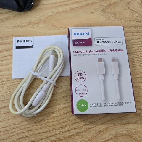 Cáp Sạc Nhanh iPhone 20W Philips MFi - An Toàn, Bền Bỉ, Tương Thích Tất Cả Dòng iPhone/iPad, Bảo Vệ Pin Tối Ưu (Cáp mới, ố vàng)