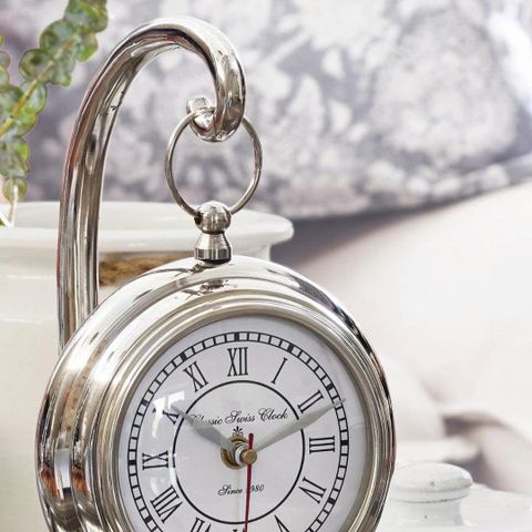 Đồng hồ để bàn cổ điển Loberon - Thiết kế sang trọng mạ bạc, mặt số La Mã, phong cách Shabby Chic phù hợp cho không gian sống