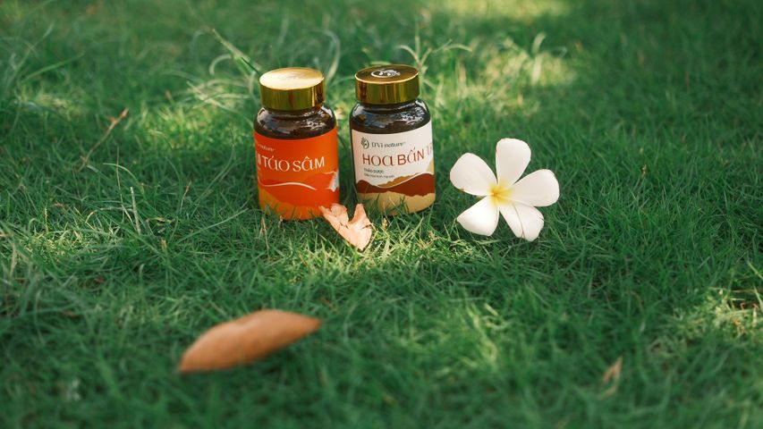 Hoa Bấn Trắng D'Vi Nature - Thực Phẩm Chức Năng Hỗ Trợ Điều Hòa Kinh Nguyệt và Cải Thiện Sức Khỏe Phụ Nữ