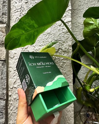 Nước Vệ Sinh Phụ Nữ Ích Mẫu Hoa D'Vi Nature - Duy Trì Độ PH Tự Nhiên, Kháng Viêm, An Toàn Cho Da Nhạy Cảm